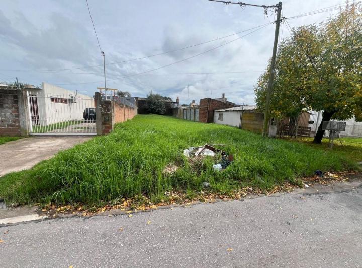 Terreno · 383m²