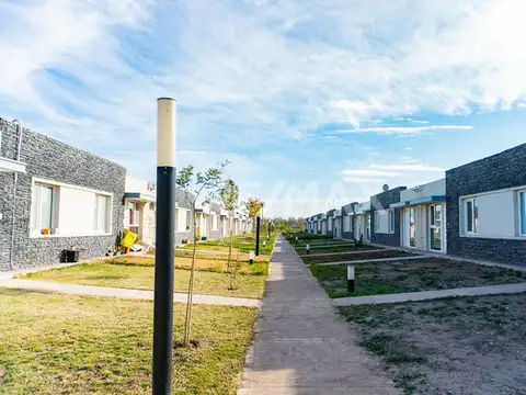 Venta casas 2 dorm. la falda etapa ii, cipolletti
