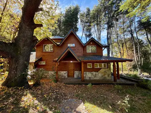 Casa en venta en villa campanario