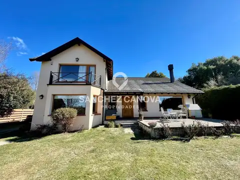 Casa chalet  en venta en playa bonita, bariloche, patagonia
