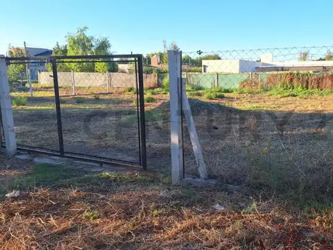 Lote en venta en barrio don emilio general roca