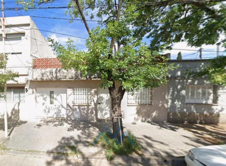 Casa · 181m² · 3 Ambientes · 1 Cochera