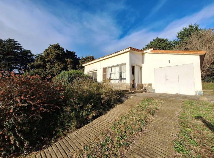 Casa · 100m² · 3 Ambientes · 1 Cochera