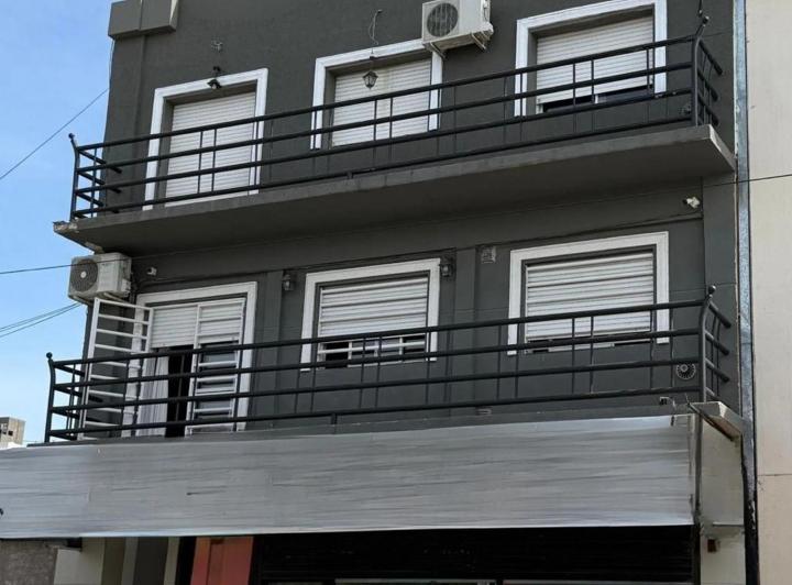 Local comercial · 233m²