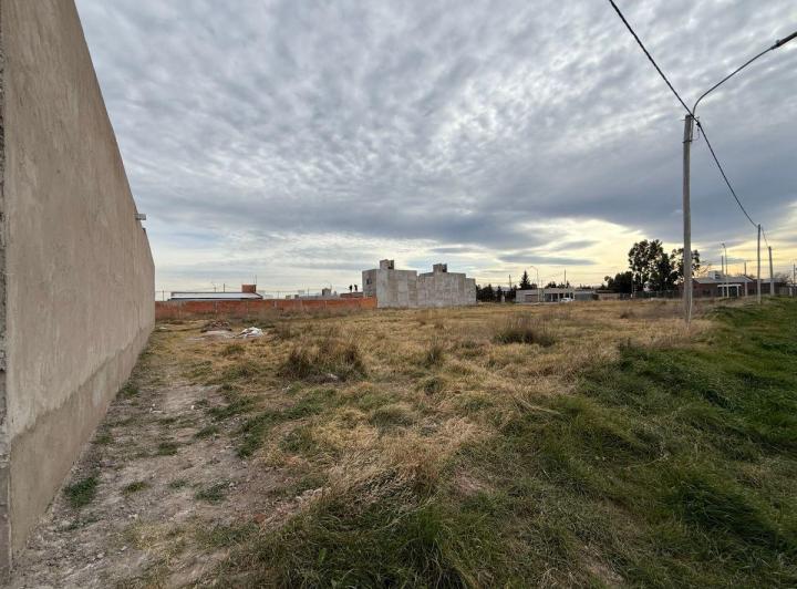 Terreno · 385m²