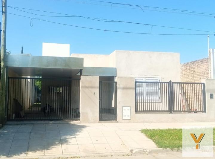 Casa · 100m² · 3 Ambientes · 1 Cochera