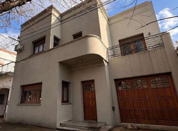 Casa · 507m² · 7 Ambientes · 1 Cochera