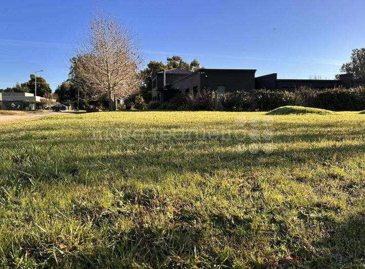 Terreno · 1129m²