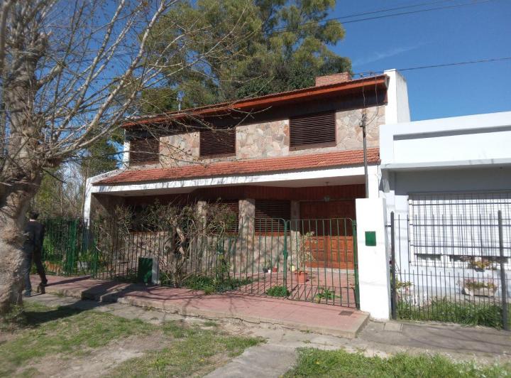 Casa · 120m² · 6 Ambientes · 1 Cochera