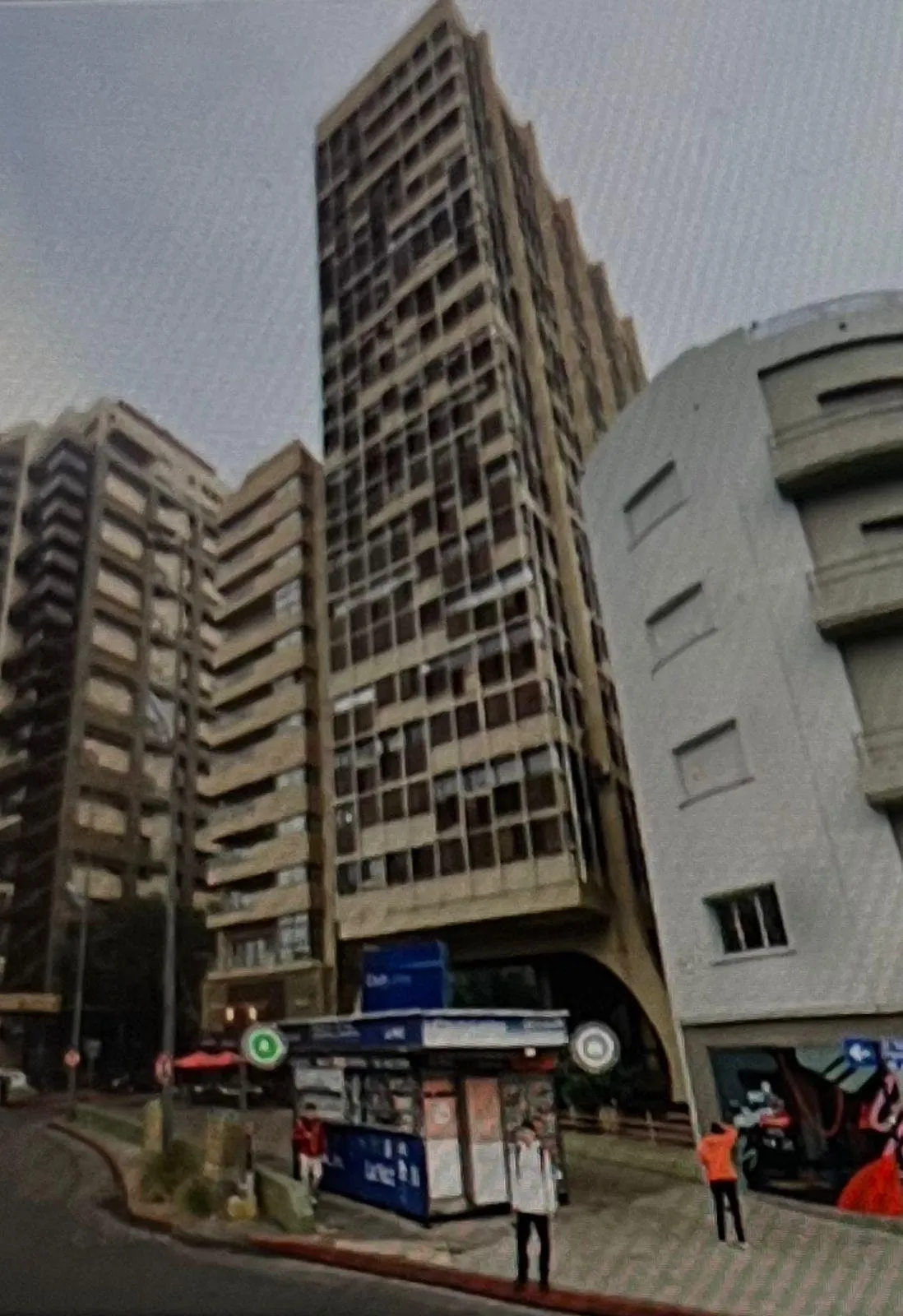 VENDO DEPARTAMENTO DE 3 DORMITORIOS CON COCHERA EN NUEVA CORDOBA. FRENTE A PLAZA...