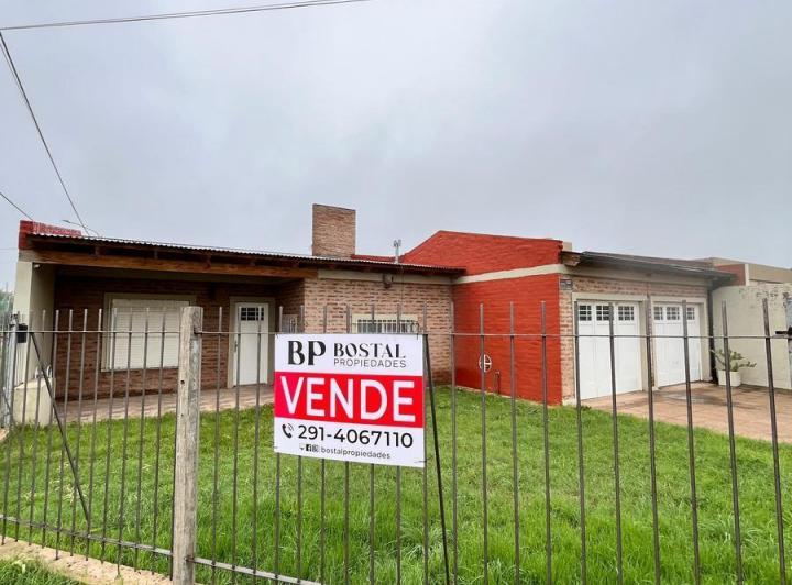 Casa · 161m² · 6 Ambientes · 4 Cocheras
