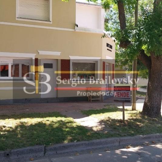 Casa · 300m² · 7 Ambientes · 2 Cocheras