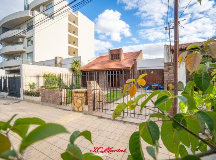 Casa · 150m² · 6 Ambientes · 1 Cochera
