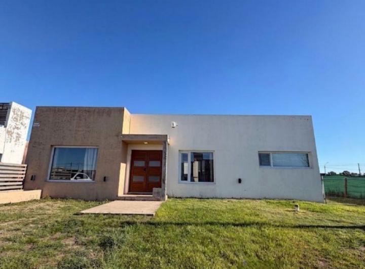 Casa · 188m² · 3 Ambientes · 1 Cochera