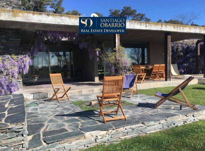 Casa · 300m² · 6 Ambientes