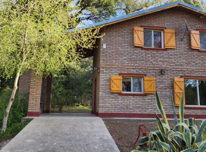 Casa · 84m² · 5 Ambientes · 2 Cocheras