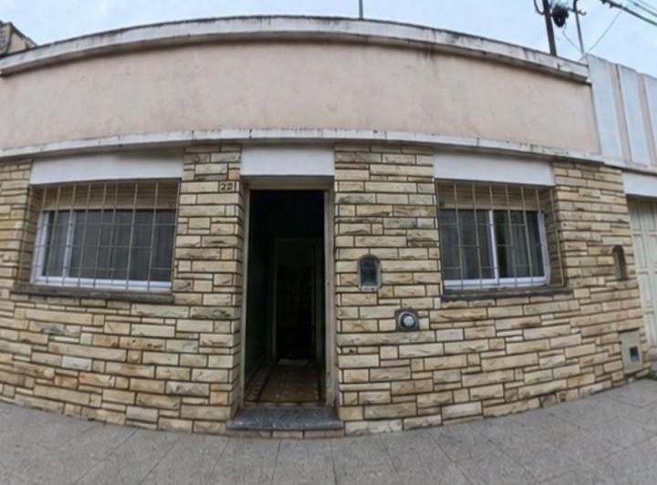 Casa · 196m² · 6 Ambientes · 1 Cochera