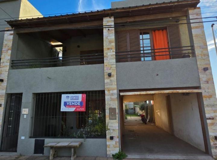 Casa · 150m² · 4 Ambientes · 4 Cocheras