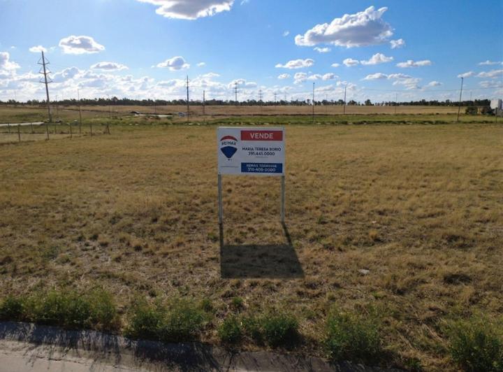 Terreno · 600m²