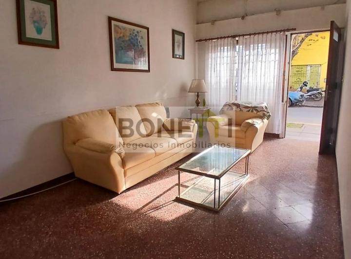 Casa · 170m² · 6 Ambientes · 1 Cochera