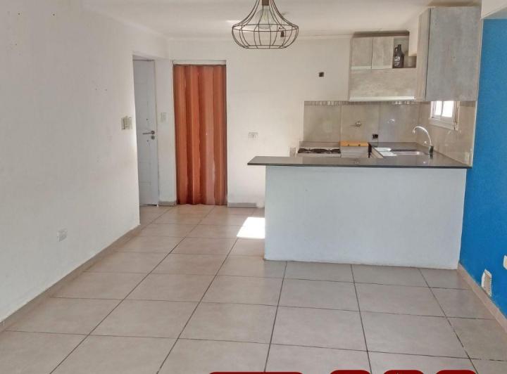 Casa · 400m² · 4 Ambientes · 1 Cochera