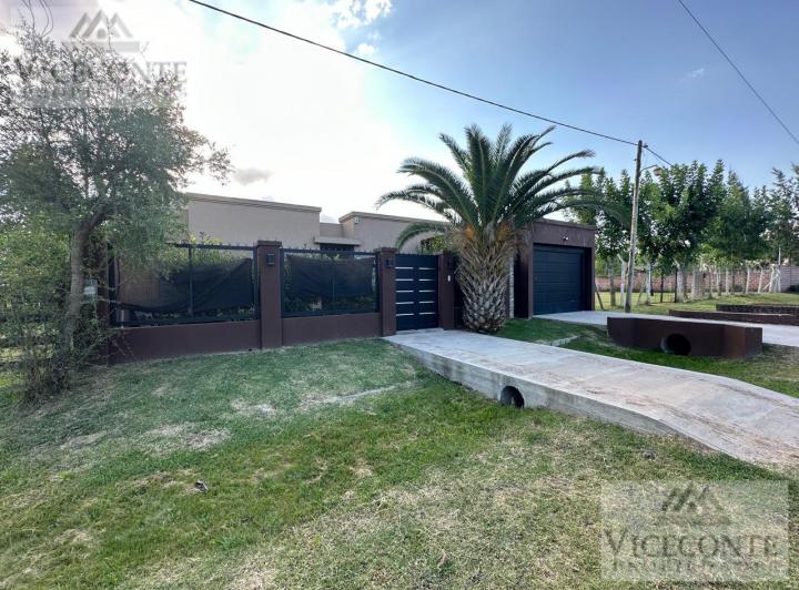 Casa · 173m² · 6 Ambientes · 1 Cochera