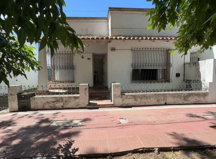 Casa · 81m² · 4 Ambientes · 1 Cochera