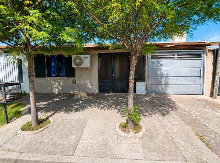 Casa · 150m² · 4 Ambientes · 1 Cochera
