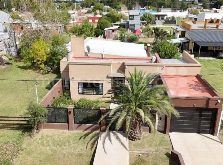 Casa · 174m² · 5 Ambientes · 1 Cochera