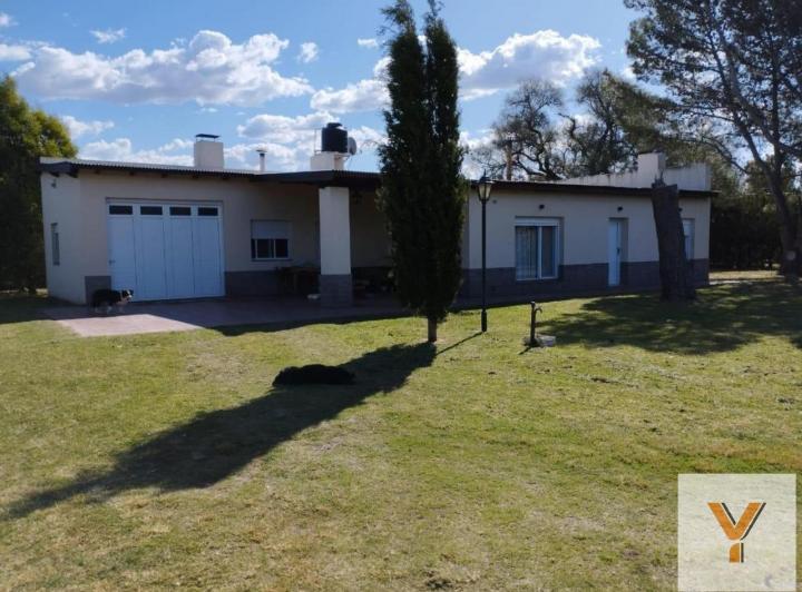 Casa · 95m² · 3 Ambientes · 2 Cocheras