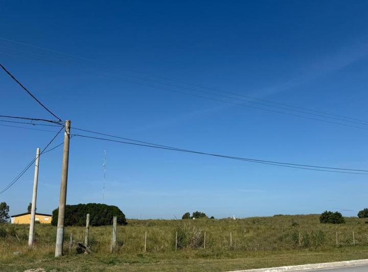 Terreno · 1995m²