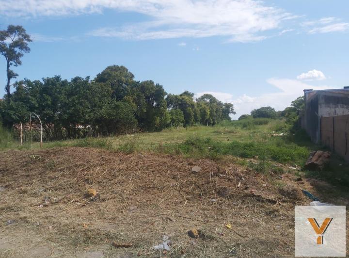 Terreno · 7400m²
