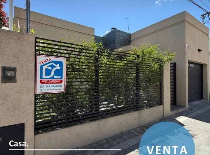 Casa · 390m² · 2 Dormitorios · 1 Cochera