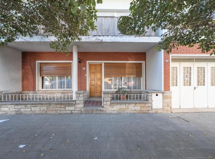 Casa · 123m² · 4 Ambientes · 1 Cochera