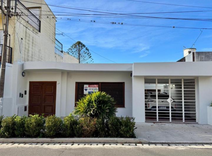 Casa · 170m² · 5 Ambientes · 1 Cochera
