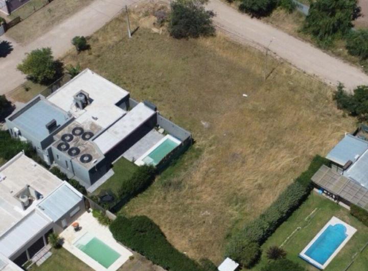 Terreno · 394m²