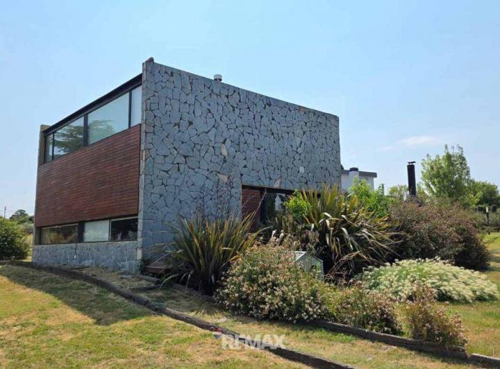Casa · 140m² · 2 Ambientes