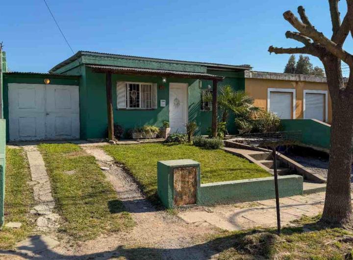 Casa · 70m² · 4 Ambientes · 1 Cochera