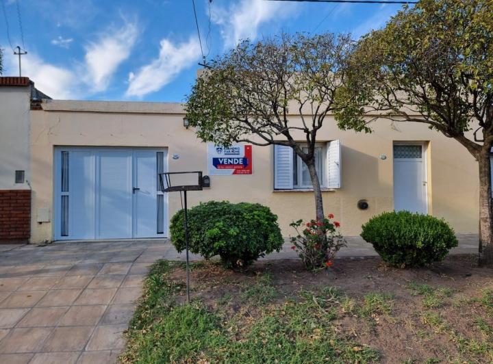Casa · 80m² · 4 Ambientes · 1 Cochera