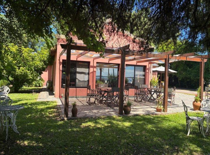 Casa · 200m² · 4 Ambientes · 1 Cochera