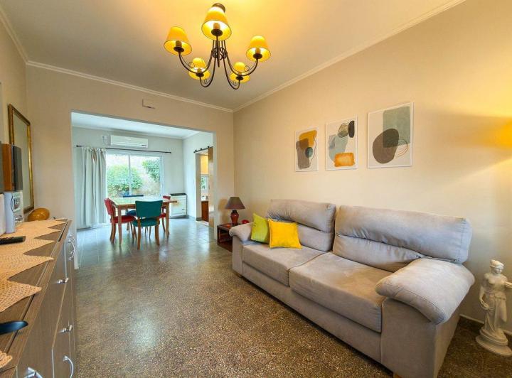 Casa · 175m² · 5 Ambientes · 1 Cochera
