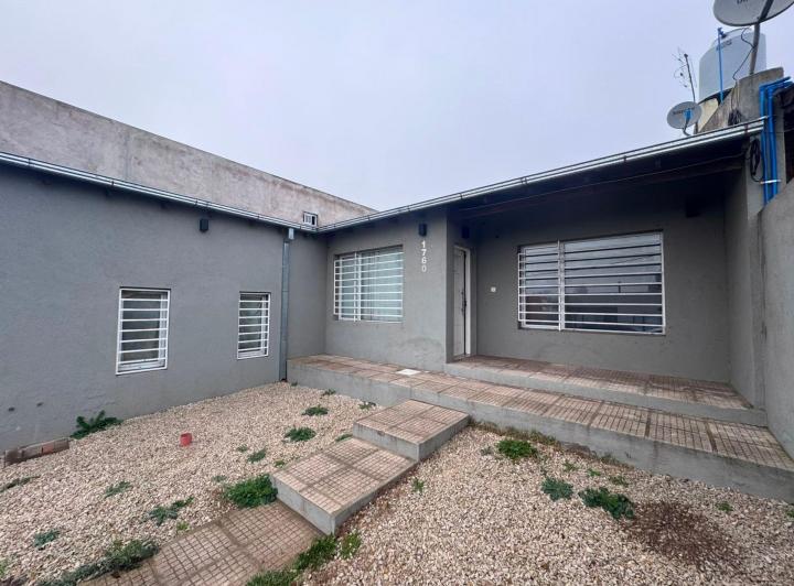 Casa · 100m² · 3 Ambientes · 2 Cocheras