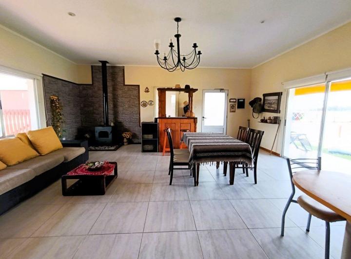 Casa · 226m² · 4 Ambientes · 1 Cochera
