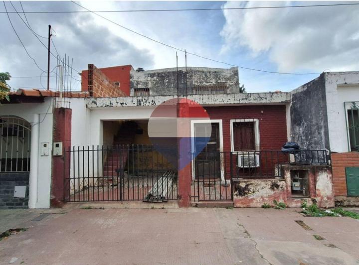 Casa · 80m² · 4 Ambientes · 1 Cochera