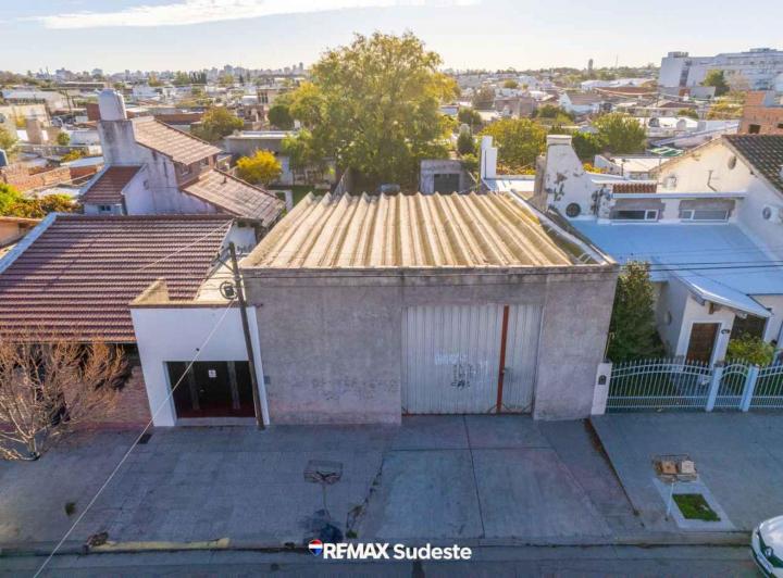 Bodega-Galpón · 130m²