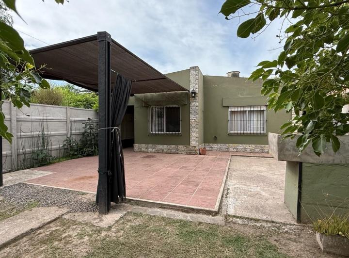 Casa · 401m² · 3 Ambientes · 1 Cochera