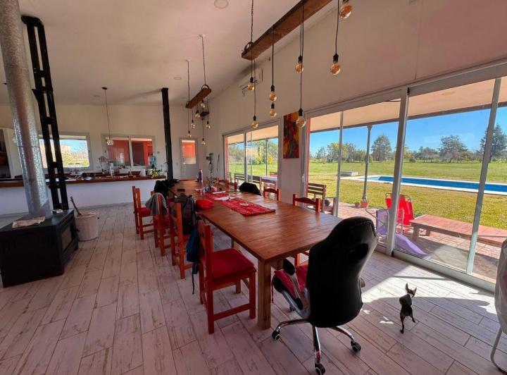 Casa · 200m² · 4 Ambientes
