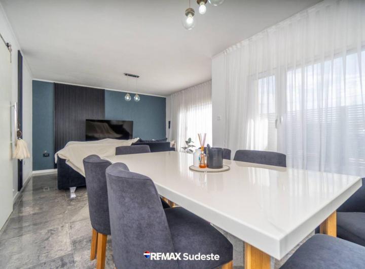 Casa · 130m² · 3 Ambientes · 1 Cochera
