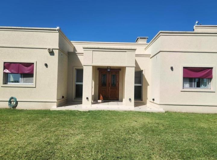 Casa · 212m² · 5 Ambientes