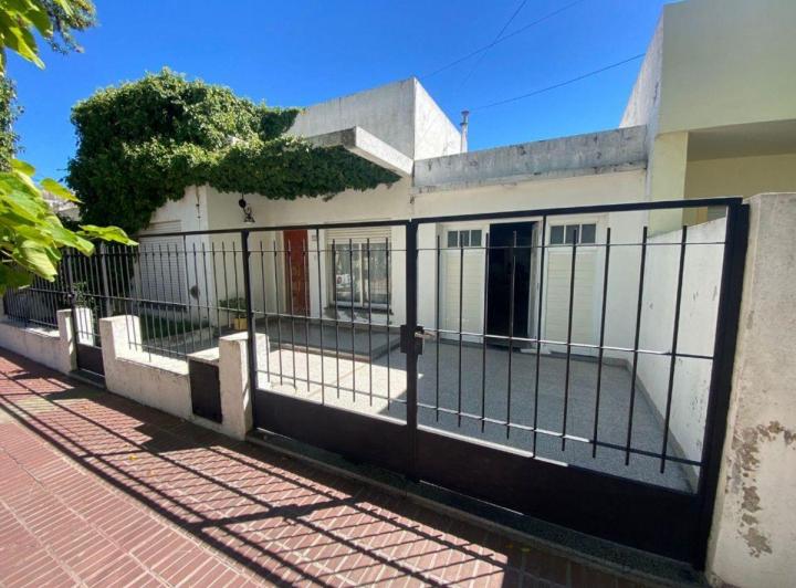 Casa · 128m² · 5 Ambientes · 1 Cochera